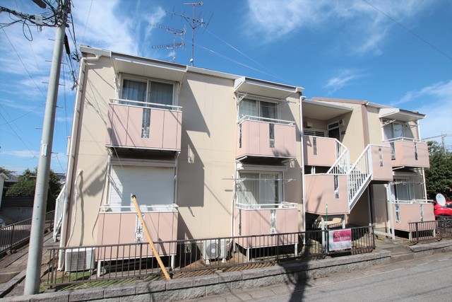 建物外観　南西向きの物件です♪