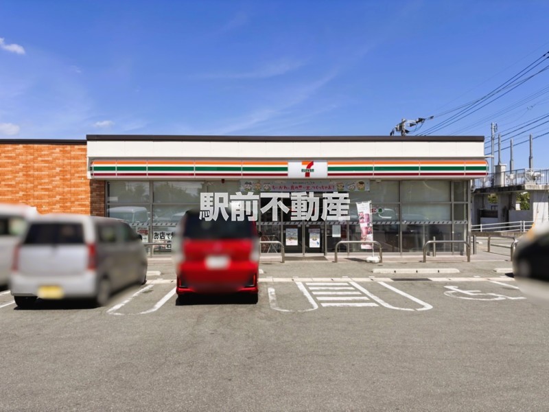 コンビニ　セブンイレブン大財2丁目店（コンビニ）まで400m