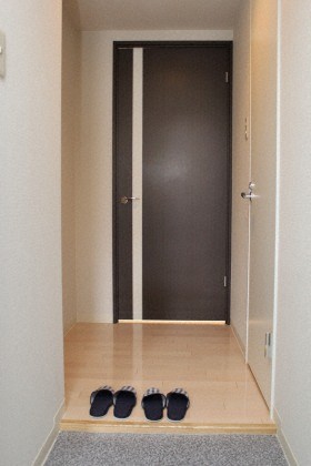 玄関　広々とした玄関です！