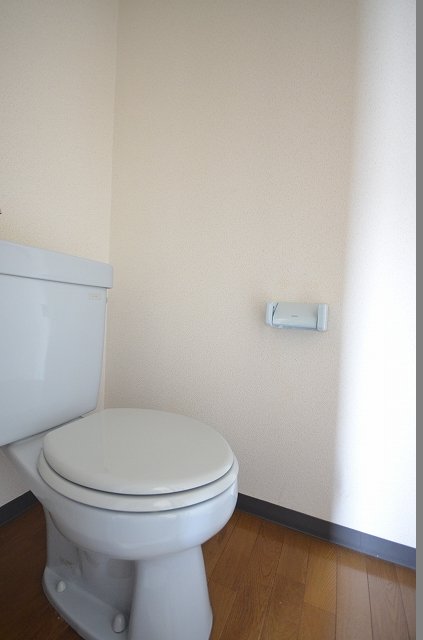 トイレ　別号室の写真です