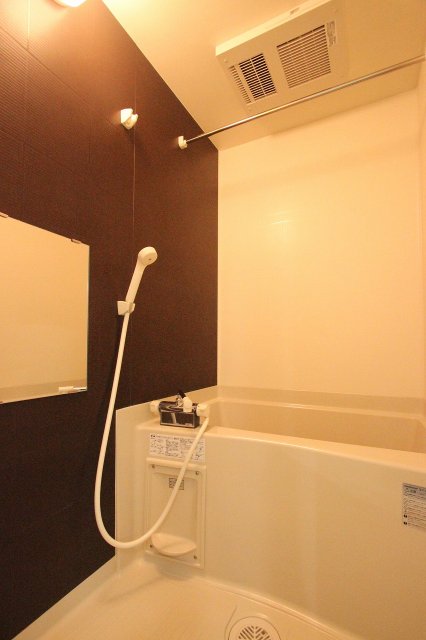 バス・シャワールーム　同物件別号室のものです。