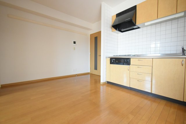 居室・リビング　別号室の参考写真となります