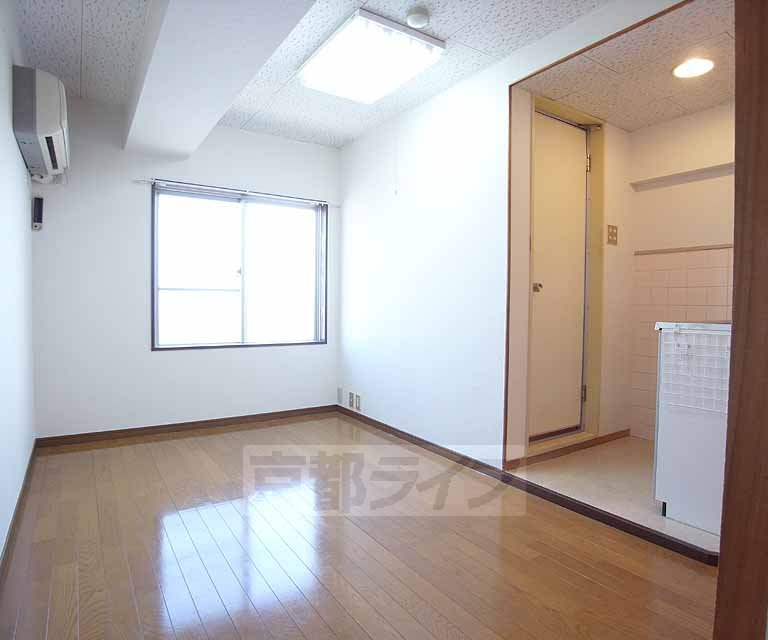 居室・リビング　６帖のお部屋です。