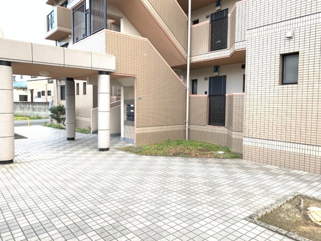 エントランス　エントランス