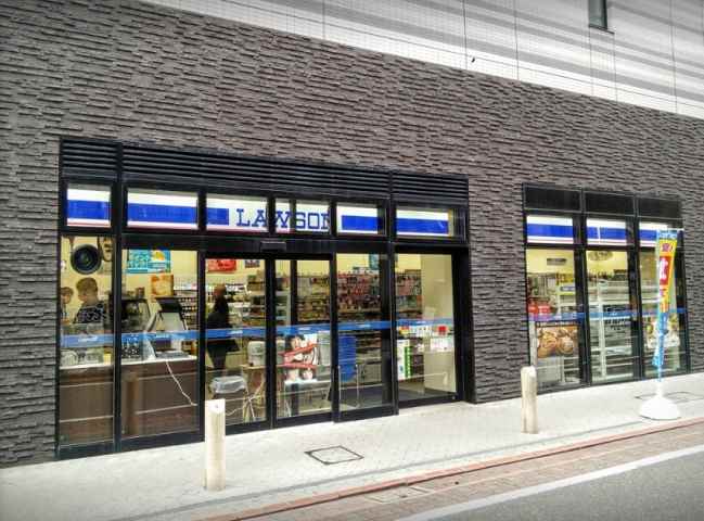 コンビニ　ローソン西蒲田８丁目店（コンビニ）まで10m