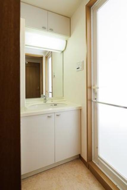 洗面設備　※写真は同タイプ住戸です。