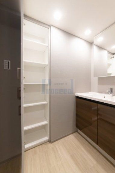 洗面設備　使いやすい独立洗面台☆