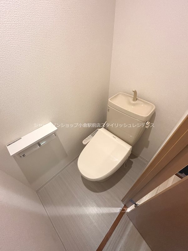 トイレ　☆温水洗浄便座☆ 現況と異なる場合は現況を優先します。