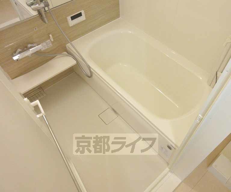 バス・シャワールーム　リラックスできるバスルーム・