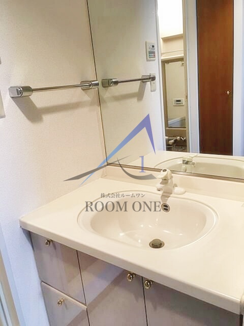 洗面設備　洗面台です。