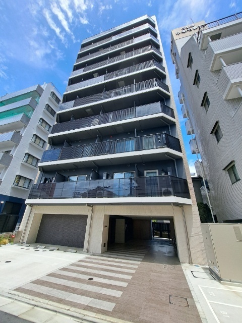 建物外観　オートロック完備