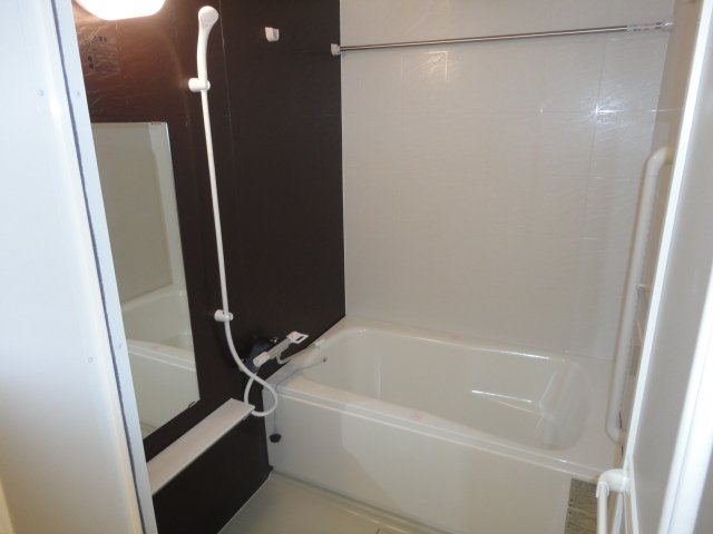 バス・シャワールーム　バス