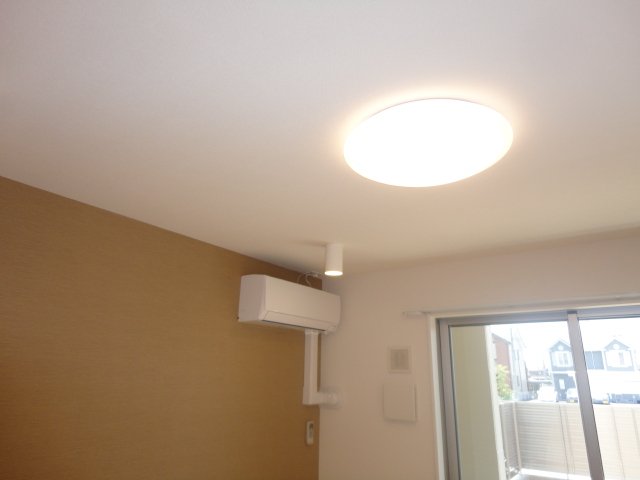 その他設備　照明器具・エアコン