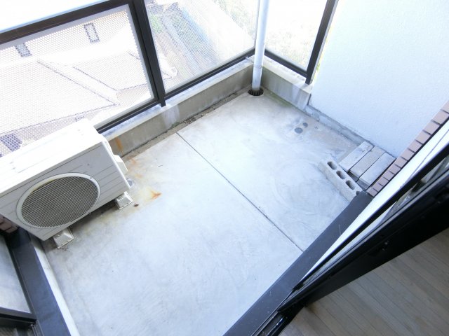 バルコニー　同物件別部屋
