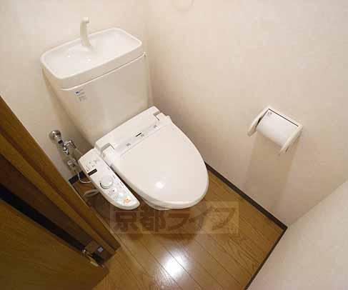 トイレ　清潔感のある洋式トイレ