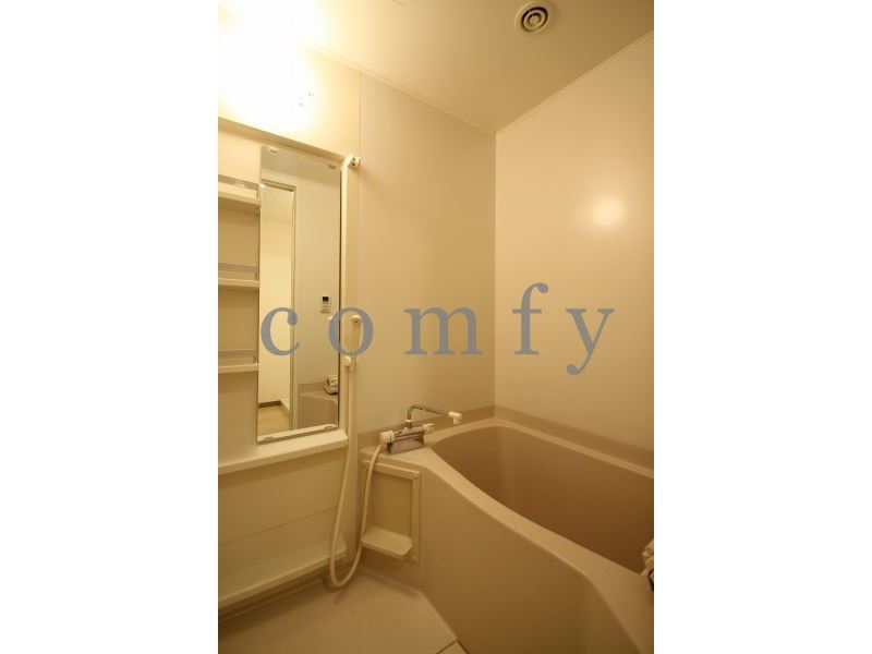 バス・シャワールーム　バスルーム