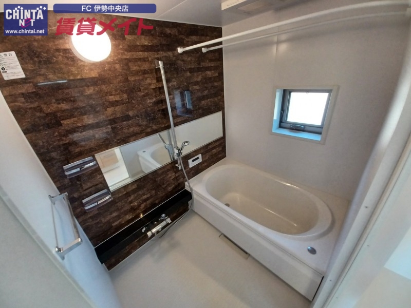 バス・シャワールーム　別部屋参照写真