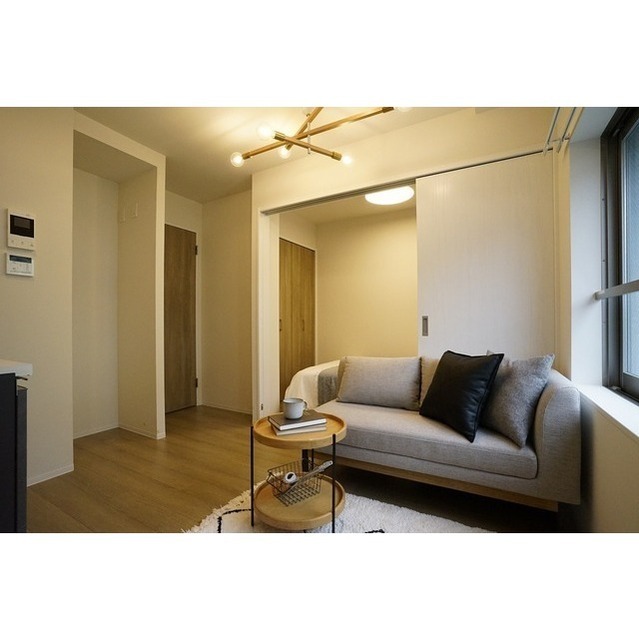 居室・リビング　※家具・家電の備え付けはありません