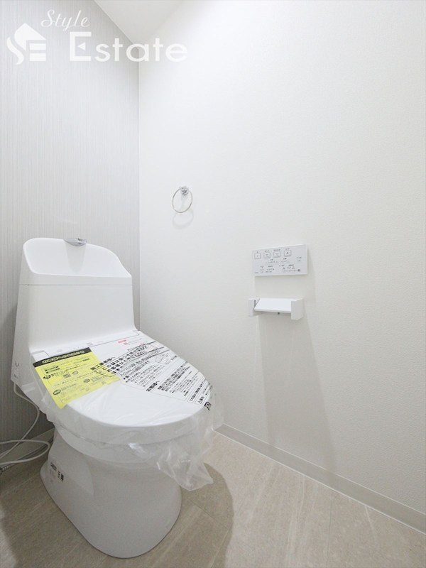 トイレ　同仕様内装