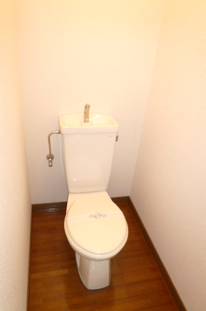 トイレ　トイレもきれいです