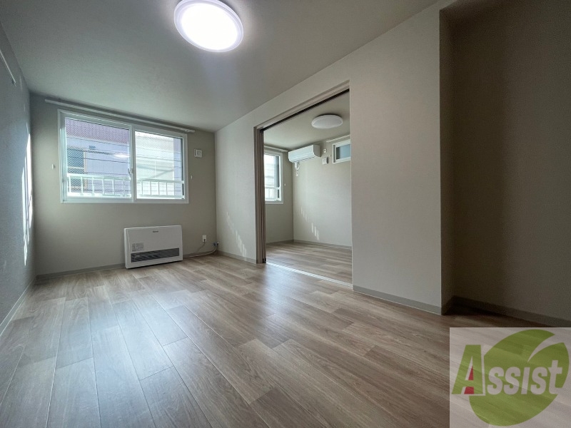 居室・リビング　広くてきれいなリビングです！快適に過ごせそうですね。