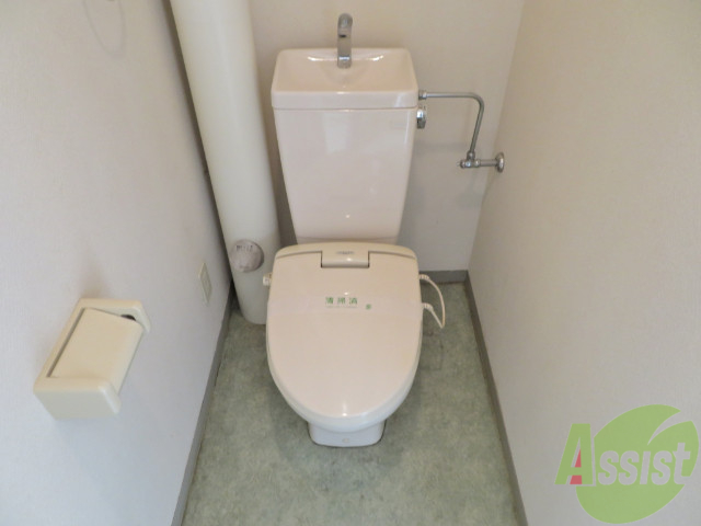 トイレ　こちらはトイレです。清潔感があり、安心して使用できます。