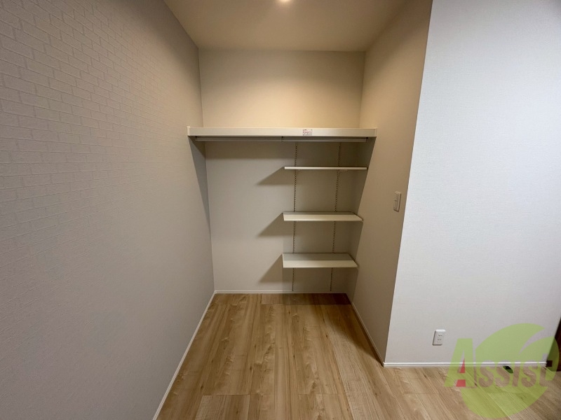 収納　オープンクローゼットです。お荷物やお洋服はこちらに。