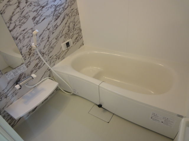 バス・シャワールーム　浴室