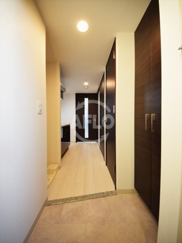 玄関　エステムコート難波WEST-SIDEVアジュール　玄関