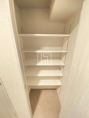 収納　Metrosa京町堀　シューズインクローゼット