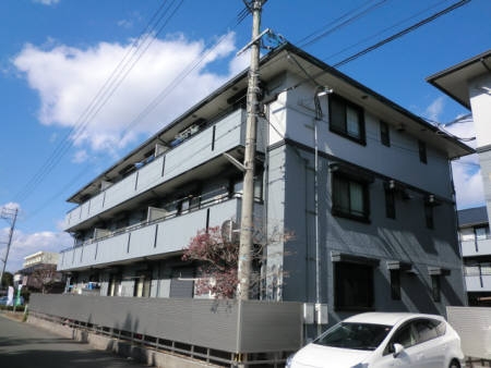 建物外観　南向きで日当たり良好です！