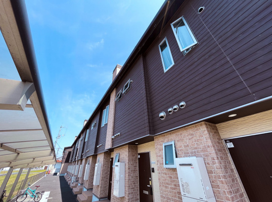 建物外観　アルヴィータ・木造