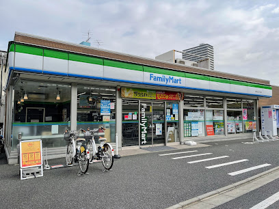 コンビニ　ファミリーマート 南千住五丁目店（コンビニ）まで709m