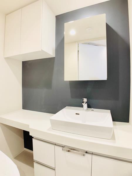 洗面設備　広い洗面スペース