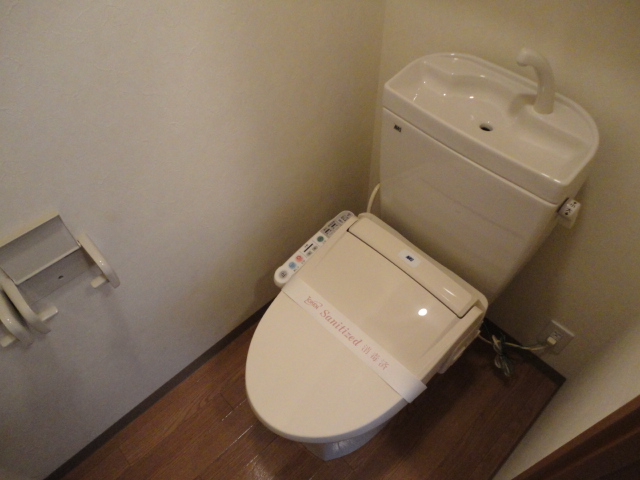 トイレ　シャワー付きトイレ