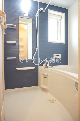 バス・シャワールーム　【ＡＬＢＡ　Ｃ】きれいなお風呂です