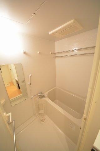 バス・シャワールーム　セレッソコート上本町EAST　浴室