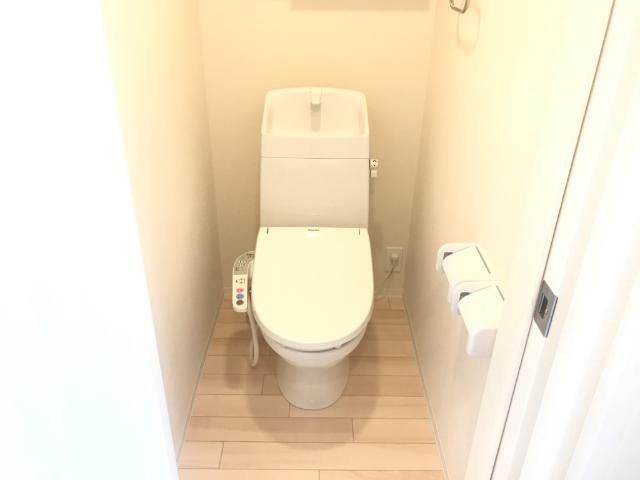 トイレ　シャワー付トイレ
