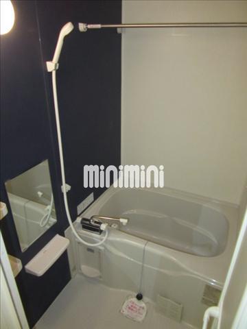 バス・シャワールーム　日々の疲れを癒すお風呂です。