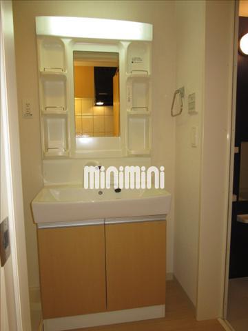 洗面設備　洗髪洗面化粧台完備ですよ。