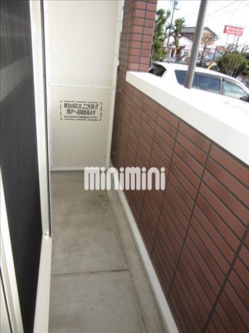 バルコニー　明るいベランダです。