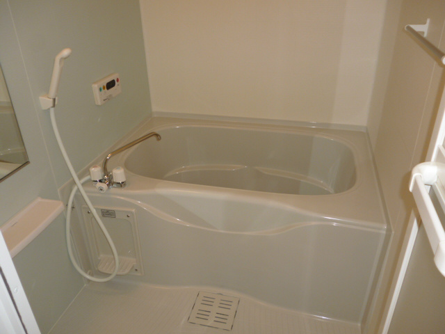 バス・シャワールーム　お風呂で日々の疲れを落としましょう