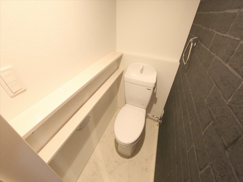 トイレ　洋式トイレ（温水洗浄便座設置可）