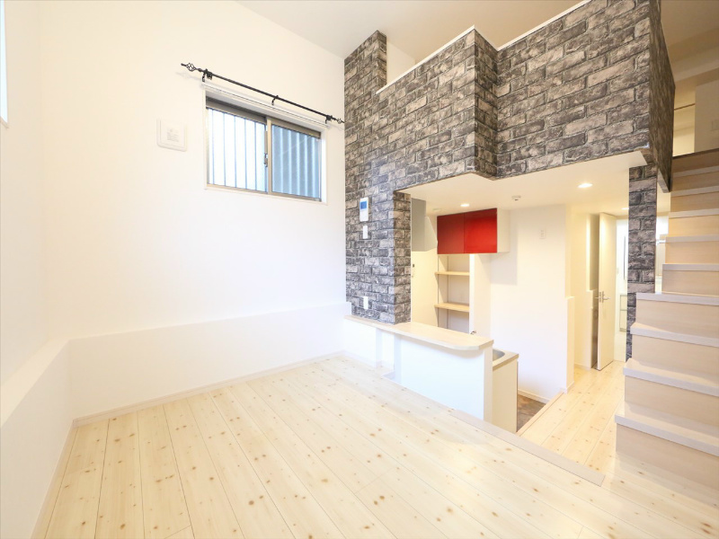 居室・リビング　洋室8.1帖　ロフト5.1帖（収納でも寝室でも使えます）