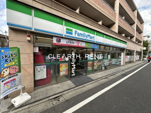 コンビニ　ファミリーマート 太子堂店（コンビニ）まで243m