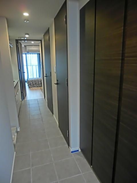 玄関　家具はイメージです。