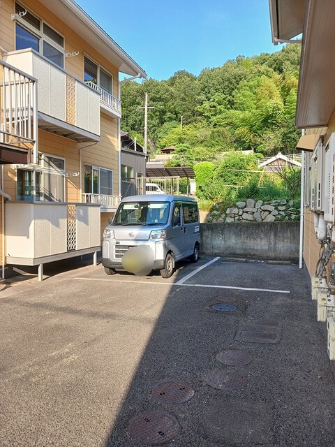 駐車場　駐車場