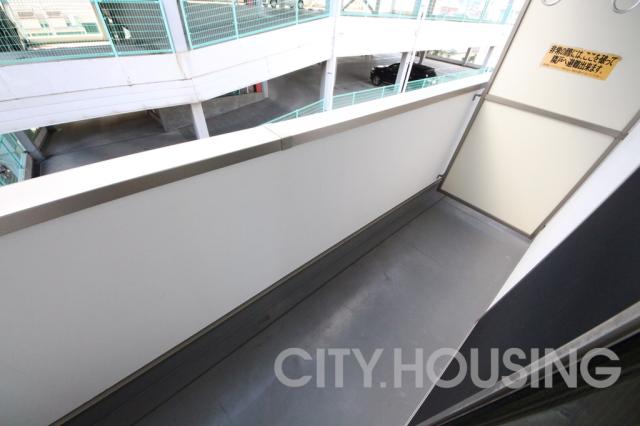 バルコニー　※同タイプ部屋の写真です。