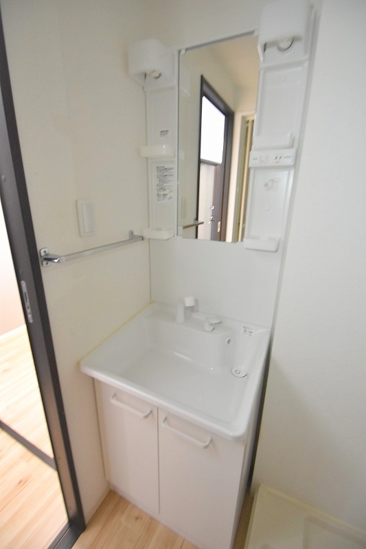 洗面設備　MRIトラストビル（段原）