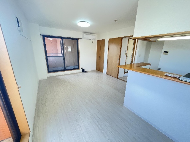 居室・リビング　リビング広々１２．７帖